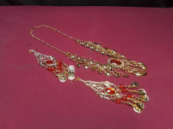 Vintage Style Gold and Red Beaded Necklace with Earrings. 