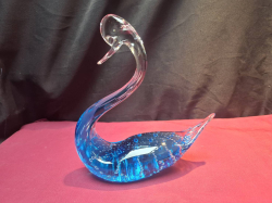 A Beautiful Murano Hand Blown Glass Swan made in Bullcante Bubble Effect Perfect Condition. H.22 Cm. W.2o Cm. 