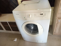 Electrolux Washing Machine 7 Kg.  W/O