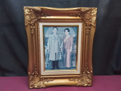 A Print of King Rama 9 & Queen with beautiful Gilt Frame. 36x43 Cm.