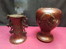 2 Vintage of Cast bronze  Chinese Vases. H.15,19 Cm.