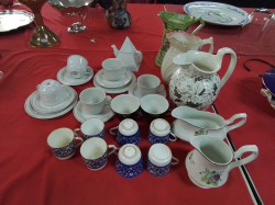 A Job Lot of Unusual items. (Green W.17 H.22 Cm.)