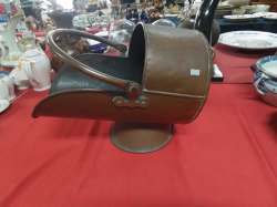 A Victorian Coal scuttle. H.31 cm W.27 cm