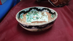 A rare Edo period 1603-1863   unusual double rimmed bottom Japanese  Edo  Amari  Meiji oriental hand painted bowl in good condition. W.15 H.6 Cm.