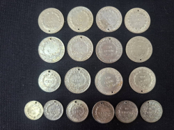 Mixed French Indochina Medalian 18 coins, 1901, 1937, 20Cent.,10Cent. Reserve