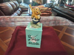 A Lovely Pendelfin Statue with original Boox