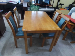 A Dining Table L.47 W.75 H.75 Cm. with 4 Chair.