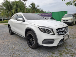 MERCEDES BENZ GLA250 AMG Dynamic