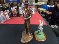 2 Golfers Figures. H.23,40 Cm.