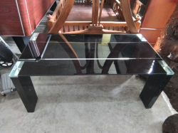 A Black Glass Modern Coffee Table. W.60 L.110 H.46 Cm.