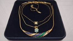 Beautiful vintage and  fashion Gold plated necklace 