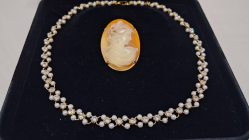 Beautiful vintage necklace braided gold tone chain and lovely cameo  Brooches.