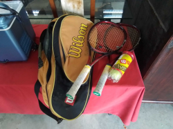 A Bag of Tennis Set (2 Rackets and 3 Balls)