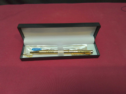 'Diamond'-studded 'Golden' Ballpen + CROSS Refill in Gift Box   