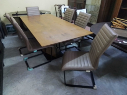 Dining Table W.95  L.195 H.77 Cm. with 6 Modern Chairs ( A bit damaged).