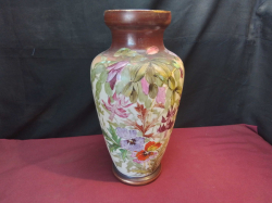Translucent Japanese Flower Vase.
H.40 Cm.