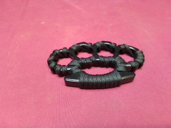 Knuckle duster 
