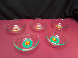 5 Very collectable Large Glass bowls showing Winnie the pooh. W.14 H.5 Cm.