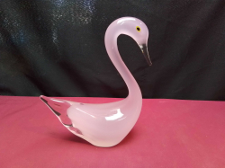 A Lovely Pink Murano Swan.
