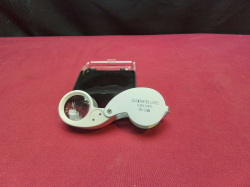HD Magnifier with LED light 