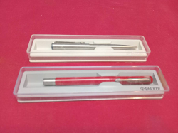 2 Vintage Parker pens made in the UK (need refill ink)