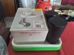 Bosch Meat Grinder and Kitchenwares.