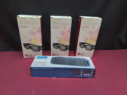 1 Wireless Speaker and 3 LG 3D Glasses.