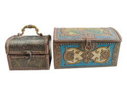  2x Vintage Treasure boxes , an old French style tin box and a lovely small chest