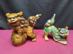 2 Lovely Dog Foe Statues