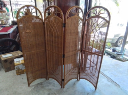 Italian Room Divider in Rattan and Wicker. L.40 H.150 Cm.