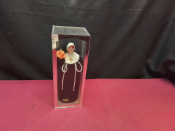 Ricordo Vintage Rare Japanese Catholic Nun Doll in Glass Case. Case D.8 W.9 H.25 Cm. 