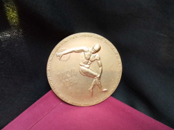 A Vintage 1964 Tokyo Olympics Commemorative Medal. W.10 Cm.