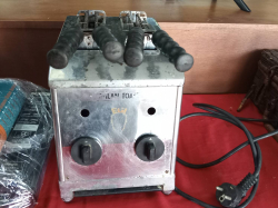 A vintage toaster 