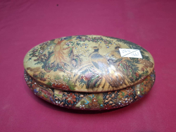 An antique Satsuma lidded dish 18cm wide marked to base