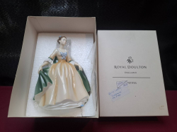 A Royal Doulton Pretty Ladies 2007 figurine HN5092 