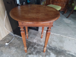 A teak wood coffee or bar tables. Solid. W.25 H.30 Cm.
