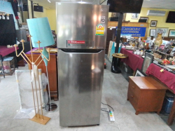 A Nice Clean LG Inverter Fridge Freezer 11 Q ( working)
