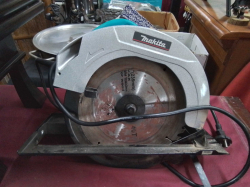 Makita 9 inch Circular Saw.
