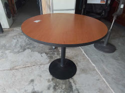 Round Table W.90 H.76 Cm. 
