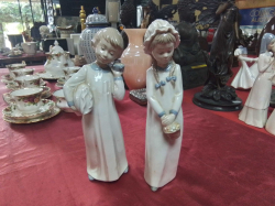 2 Pretty NAO Figurines of Girls (Neck Crack) H.26 Cm.