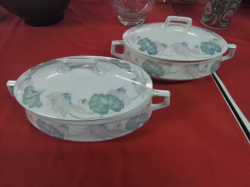 A Good Pair of Rectangular Tureens in Blue China. W.17 L.29 H.13 Cm.