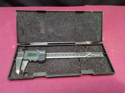 Absolute Digimatic Caliper for precise measurements