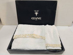 An unused set of two towels,  47*25 cm. 31*14 cm. Cerve Italy