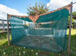  A large size Garden netting/Shade net good for garden plant or Terrace (300x210 cm. H. 200 cm.)