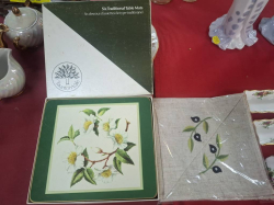 A Set of nice tall table mats. Approx. 19.5x22 cm
