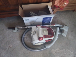 Electrolux Vacuum with accessories (working) 