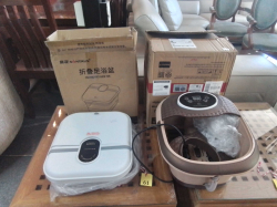 2 Foot massage Machines with original Boxes.