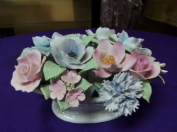 A Large Coalport Oval Floral Flower Dish Handmade and Signed 1980. W.12 L.17 H.9 Cm. (sold as seen) 