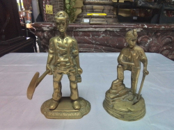 2 Heavy brass models of Miners. W.7 L.11 H.20 Cm.