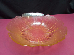 A Vintage Amber Iridescent Sunflower 25cm Carnival Glass Bowl Indiana Glass. W.26 H.7 Cm.